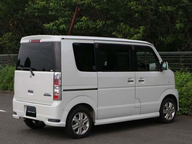 車輌置場も2箇所あります。HPに地図を掲載してありますので、そちらを参考にしてください！sexycustom.com/