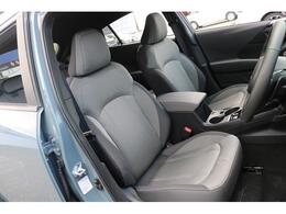 人体構造にまで踏み込んだ医学的アプローチでシートを新設計。ロングドライブを快適に過ごせる乗り心地を実現しています。