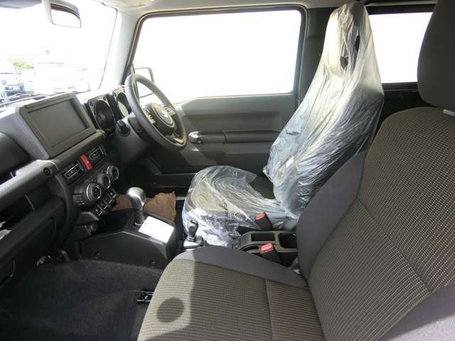 この車が気になるけどこの傷が・・なんてとき！ぜひご相談ください！自社鈑金工場にて格安補修してお渡しします！傷がある代わりに安くお出ししているお車もありますのでご了承ください・・・