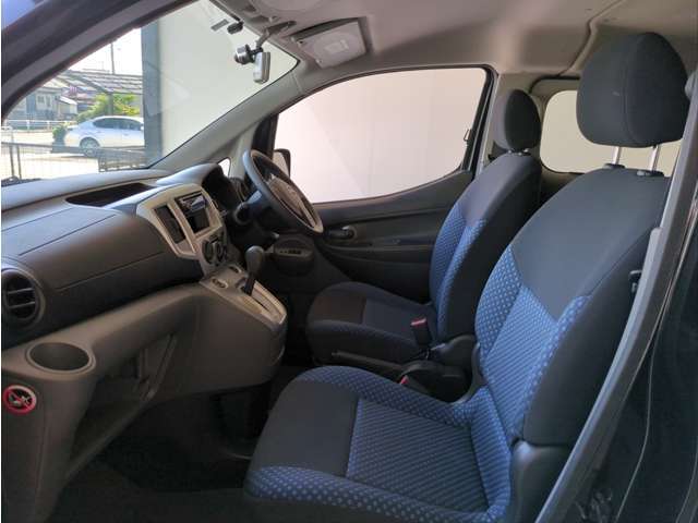 【車輌状態をわかりやすく！】入庫した車は整備士、営業スタッフにより入念にチェックしております。チェックした内容や搭載装備等は全車『車輌状態シート』を掲示してどなたでもご覧頂けるようにしております。