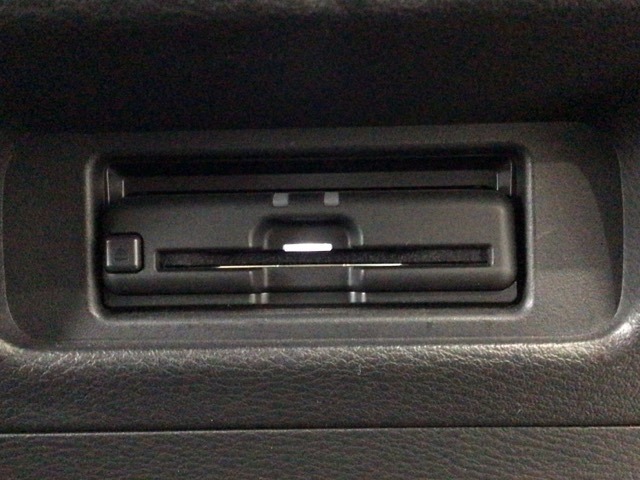 【ETC車載器】もはや必須アイテムのETCを搭載！高速道路のご利用時にとても便利！わずらわしい料金所での現金支払いが不要となりスムーズに通過できます♪