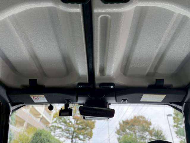 フリーダムトップで取り外し可能！サンルーフのように開放感あるドライブがお楽しみできます！