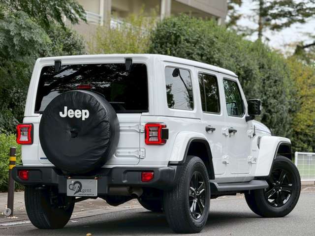 テールランプの形状がより特徴的なものでお洒落なデザイン♪