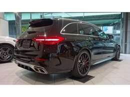 「63」を名乗る「Cクラス」としては第4世代となる「メルセデスAMG　C63　S　Eパフォーマンス」。国内ではジャパンモビリティショー2023で初披露
