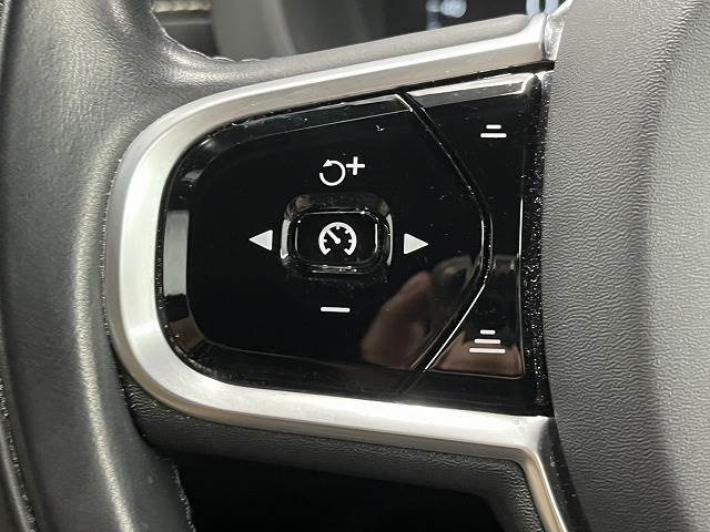 【クルーズコントロール】装備車両です。遠距離ドライブの高速道路などでは大活躍で疲労軽減に役立ちます。
