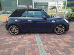 電動オープン　ユニオンジャックソフトトップ　LEDヘッドライト　純18インチAW　キルティング茶革シート　純正HDDナビ社外地デジフルセグTV　バックカメラ　シートヒーター　クルーズCTR　PDC