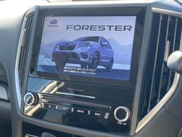 【純正ナビ】人気の純正ナビを装備しております。ナビの使いやすさはもちろん、オーディオ機能も充実！キャンプや旅行はもちろん、通勤や買い物など普段のドライブも楽しくなるはず♪