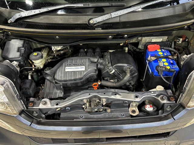親切・丁寧な専門メカニックスタッフが応対！・車検・点検整備・事故等の修理などアフターサービスも安心。お車のカスタマイズもネクステージのサービススタッフまでご相談ください！