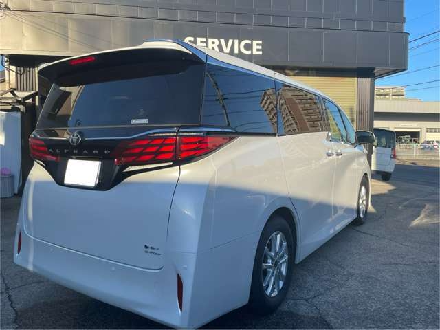 ご覧いただきありがとうがざいます。中古車だけだなく、各種新車の販売も行っております。