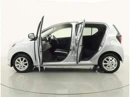 岐阜トヨペットの展示車は、不安が消える、安心が見える、3つの安心を備えています1まるごとクリーニング2トヨタ認定検査員による車両検査証明書付3メーカー年式問わず1年間の無料保証付