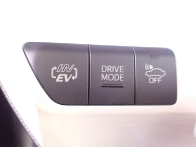 ◆当店は車両の品質・程度に拘っております。内外装を徹底的にクリーニングし、ご来店されたお客様にお車を気に入っていただけるよう努めておりますのできっと満足していただけるかと思います。◆