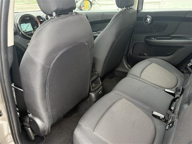 ☆広々とした展示場をご用意しています！場内での試乗も大歓迎です。納得のいく買い物ができるまでしっかりとお手伝いさせていただきます！☆