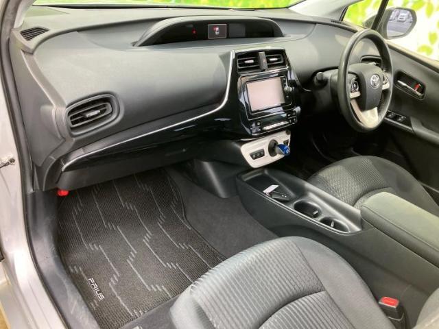 WECARSでは各商談席に大型モニターをご用意しております！見やすい大画面でゆったりと全国の在庫をご覧いただけます！是非ご来店お待ちしております！