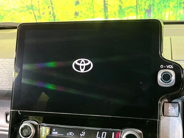【ナビ機能付きディスプレイオーディオ】ナビ機能搭載の他、お持ちのスマートフォンと連携して、ナビやbluetoothでの音楽再生が可能です♪デザインはもちろん操作性も良好！