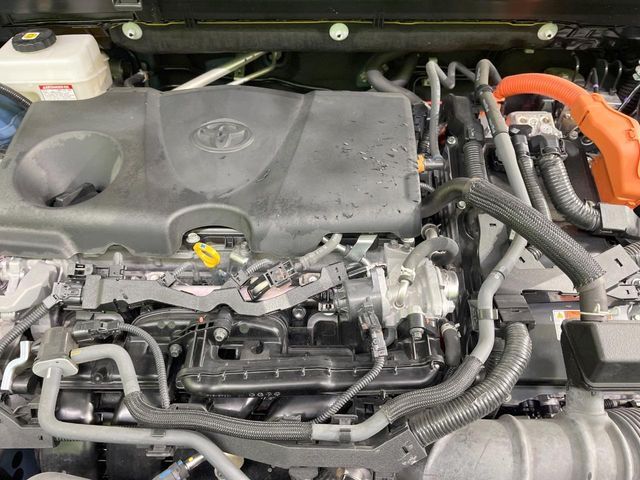 親切・丁寧な専門メカニックスタッフが応対！・車検・点検整備・事故等の修理などアフターサービスも安心。お車のカスタマイズもネクステージのサービススタッフまでご相談ください！