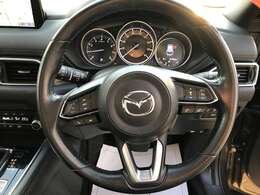 手になじむフィット感で運転も快適