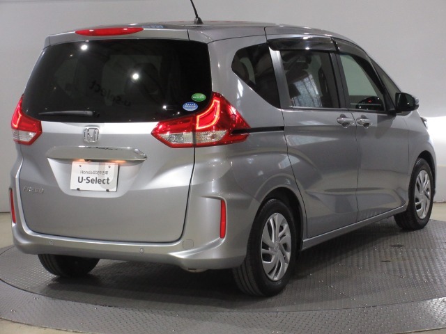 ボディクリーニング後、愛車をピカピカの状態へ保護するコーティング「ブライトパック」がおススメです！水垢がつきにくく、手入れがしやすくなりますよ！いつも愛車をきれいにしておきたい方におススメです。