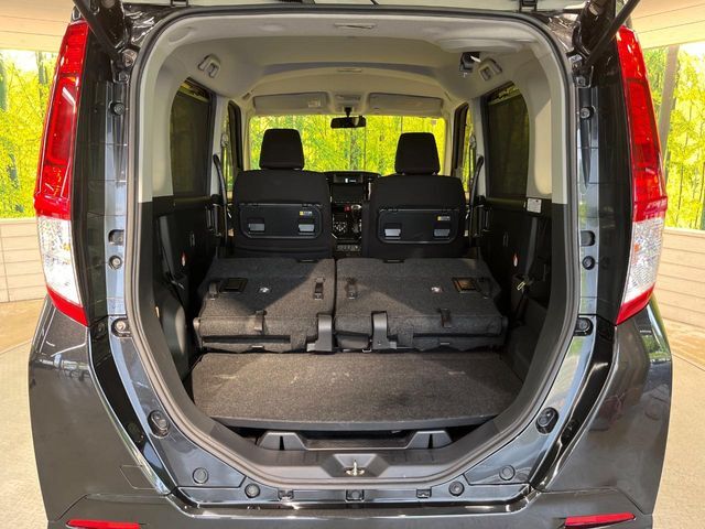 普段のお買い物や通勤、送迎等に十分な荷室スペースを確保しております。セカンドシートを倒すと、大きな荷物の積載も可能です♪