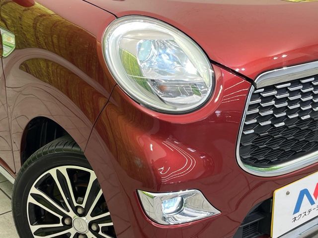 【LEDヘッドライト】悪天候や夜間走行時も良好な視界を確保し安心して運転できる高輝度LEDヘッドライトを装備！点灯速度が早く、消費電力も抑えられています。