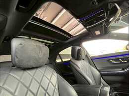 大人気オプションのサンルーフ装備！ドライブが楽しくなりますね♪