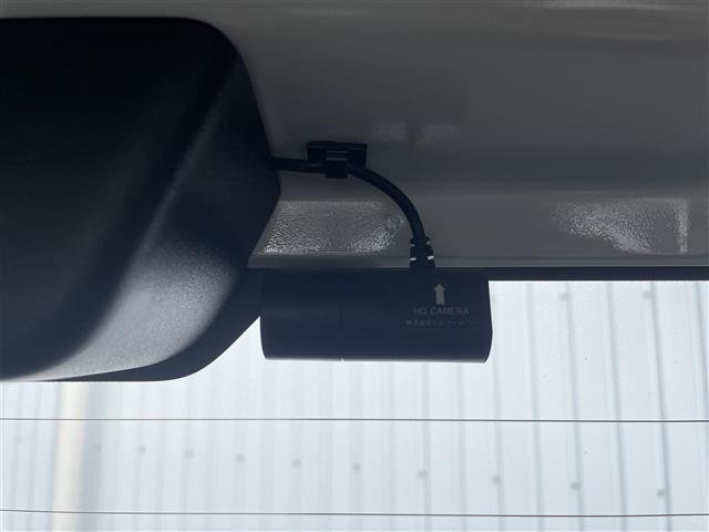 【　ドライブレコーダー　】運転中の記録を残します。事故などを起こした起こされた時の証拠を残します。