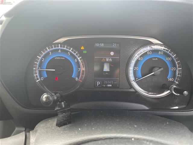 【　メーター　】メーターまわりも鮮やかに照らし出され、デザイン、安全性ともにバッチリですね♪