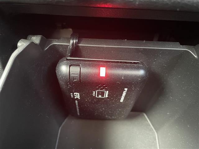 【　ETC　】今やカーライフにおける重要性はナビにも匹敵するのではないでしょうか？セットアップを行うことで利用可能になります！