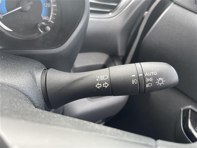 【　オートライト　】オートライトなのでライトの点け忘れを気にすることなく運転が出来ます♪