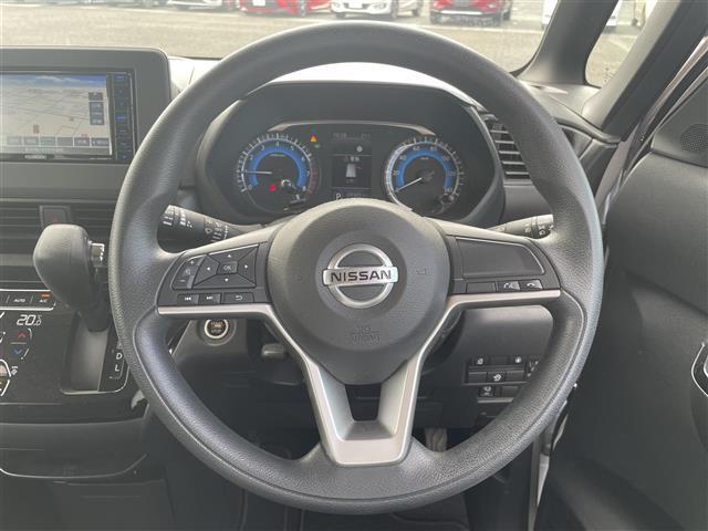 【　ステアリング　】ステアリングはとても綺麗な状態です