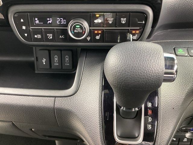 この度は、当店のお車をご覧いただきまして誠にありがとうございます。お気軽にお問い合わせください。