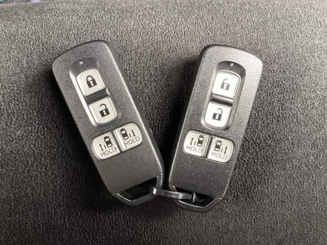 便利なスマートキー2個付きです。