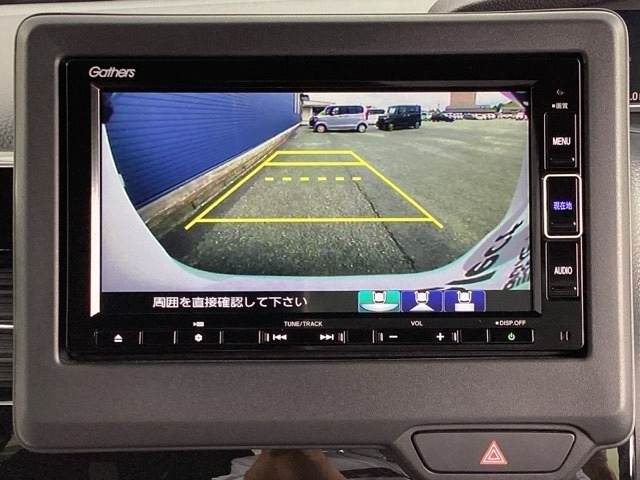バックカメラも装備しております。車庫入れの苦手なお客様も安心！重宝してくれます！