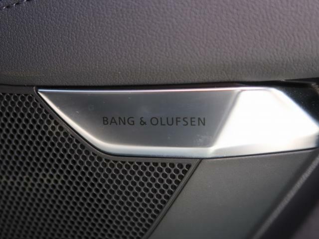 【Bang＆Olufsen3Dサウンドシステム】美しい音響とデザインで世界的人気を誇るプレミアムオーディオ。卓越した音響成分の解析と再現力でハイクオリティな3Dサラウンドサウンドを実現しています。