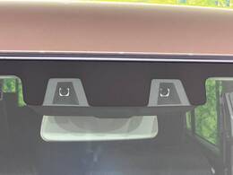 【スマートシティブレーキサポート】低速走行中に前方の車両等を認識し、衝突しそうな時は警報とブレーキで衝突回避と被害軽減をアシスト。より安全にドライブをお楽しみいただけます。