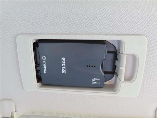 ITSスポットでの渋滞回避支援や安全運転支援などの恩恵を受けることができるETC2.0。