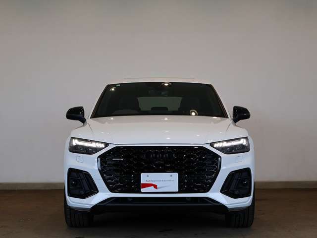 Audi Q5 Sportback 40 TDI quattro S line/アルミホイール 5Vスポーク スターデザイン アンスラサイトブラック ポリッシュト 8Jx20/  Audi rings ＆ ブラックスタイリング
