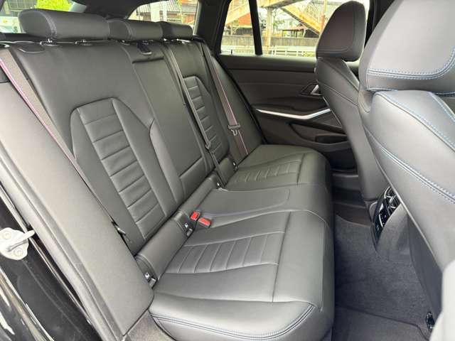車両の詳細、ご質問につきましては、弊社営業スタッフまでお気軽にご連絡下さいませ。遠方のお客様には実車の詳細画像送信も承ります。お客様からのお問合せをお待ち致しております。無料ダイヤル 0078-6002-028023