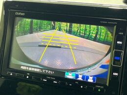 【バックカメラ】駐車時に後方がリアルタイム映像で確認できます。大型商業施設や立体駐車場での駐車時や、夜間のバック時に大活躍！運転スキルに関わらず、今や必須となった装備のひとつです！