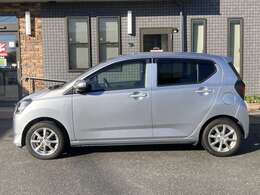 全力でサポート5名の整備士をはじめ8名のスタッフがそろっていますので、アフターフォローもお任せください。お客様にとってより良いお車となりますように、スタッフ一同全力でサポートさせていただきます。