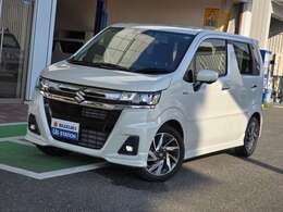 外装は専門のスタッフが仕上げを行っておりますので、きれいな状態でご納車できます。
