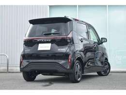 人気のサクラが入庫しました。是非現車を見にご来店下さい。