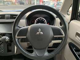 SDナビ　Bluetooth　バックカメラ　エマージェンシーブレーキ　アイドリングストップ　スマートキー　プッシュスタート　革巻きハンドル　ウィンカーミラー　ベンチシート　タッチパネルオートA/C　試乗OK