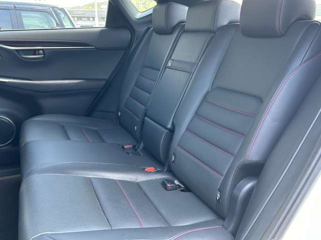 【2列目シート】現車の確認はお電話でも承っております。