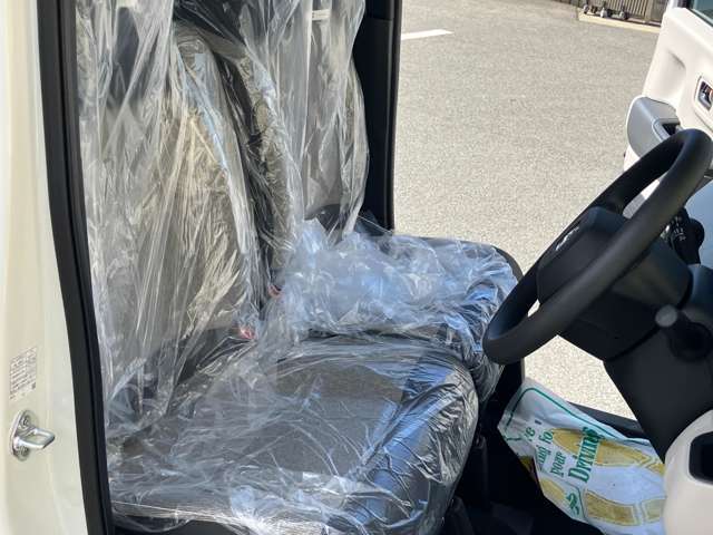 【シート】肌触りがよく、座り心地もよいです。