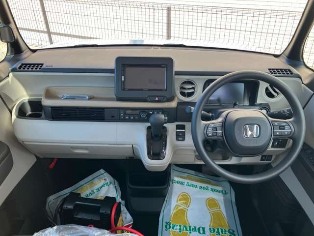 【オートエアコン】温度設定をするだけで、どんな季節も快適にすごせます。