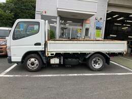 この度は、当社のお車をご覧頂き誠にありがとうございます。お車の状態や、装備の詳細はご連絡ください。担当者がご案内させていただきます