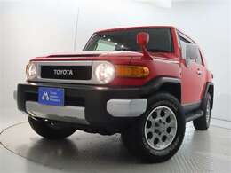 夜道も明るく照らすハロゲンヘッドライトです。