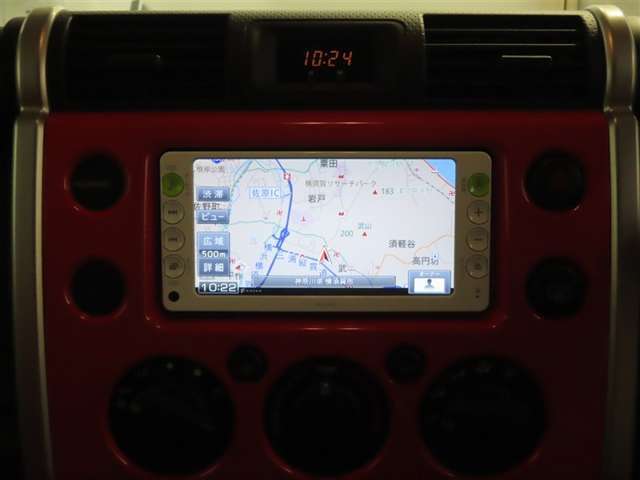 トヨタ純正ナビ装備！地図描写は文字も道もクリアで見やすく、滑らかに表示します。これさえあればもう道に迷わないですみますね♪