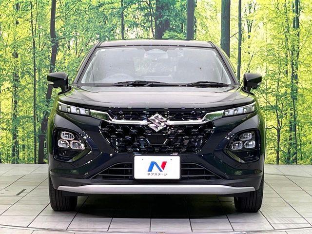 弊社では、全車『修復歴なし』のお車のみ取り扱っております。専任バイヤーによる厳選した仕入れの後、入庫後の車両チェックを行い、ネクステージが認定した高品質な中古車をご提供しております。