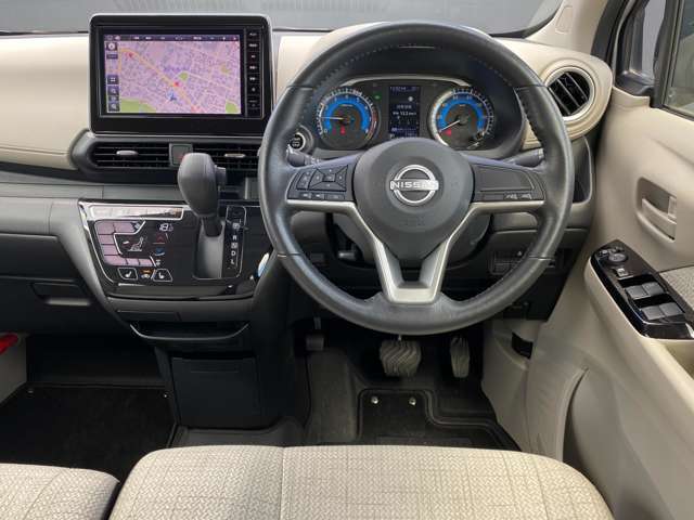 デイズの運転席周りの画像です。興味がわいて来ませんか？ゆっくり、じっくりご覧下さい。